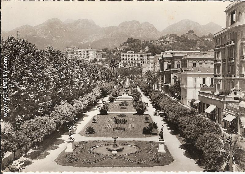 vue générale sur les jardins, au fond le mont baudon