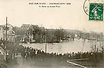 inondation-sur le pont qui enjambe le Seine