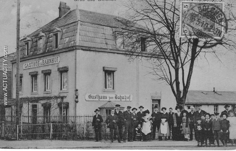 Carte postale ancienne Boulay-Moselle  57220  Hotel -Restaurant