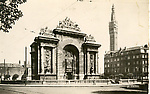 Lille - La Porte de Paris et le beffroi