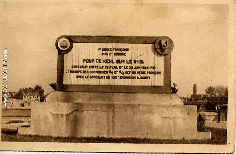 Plaque commémorant la construction par les Génies français et américain du nouveau pont des Chemins 