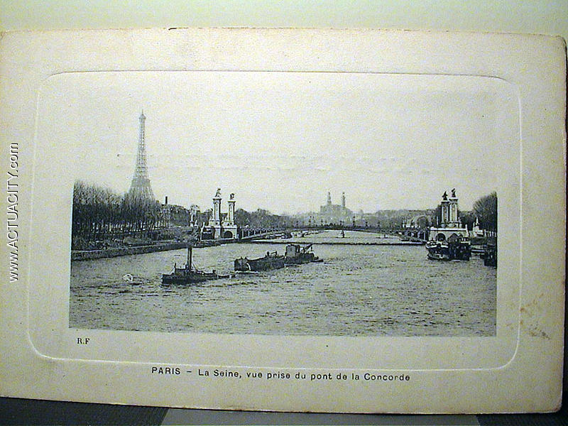 La Seine, la Tour Eiffel, vue prise du Pont de la Concorde