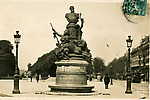 Le monument de Francis Garnier et le Boulevard St Michel