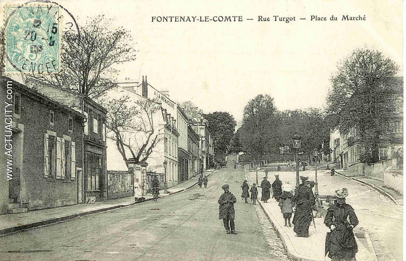 Fontenay-le-Comte - Rue Turgot - Place du Marché