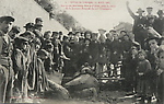 Grèves de Limoges, 15 avril 1905. Barricade Ancienne Route d'Aixe, avec le corps de la jument "Estac