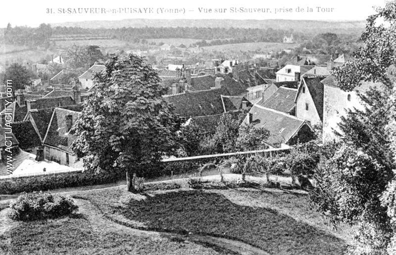Vue sur Saint-Sauveur prise de la tour