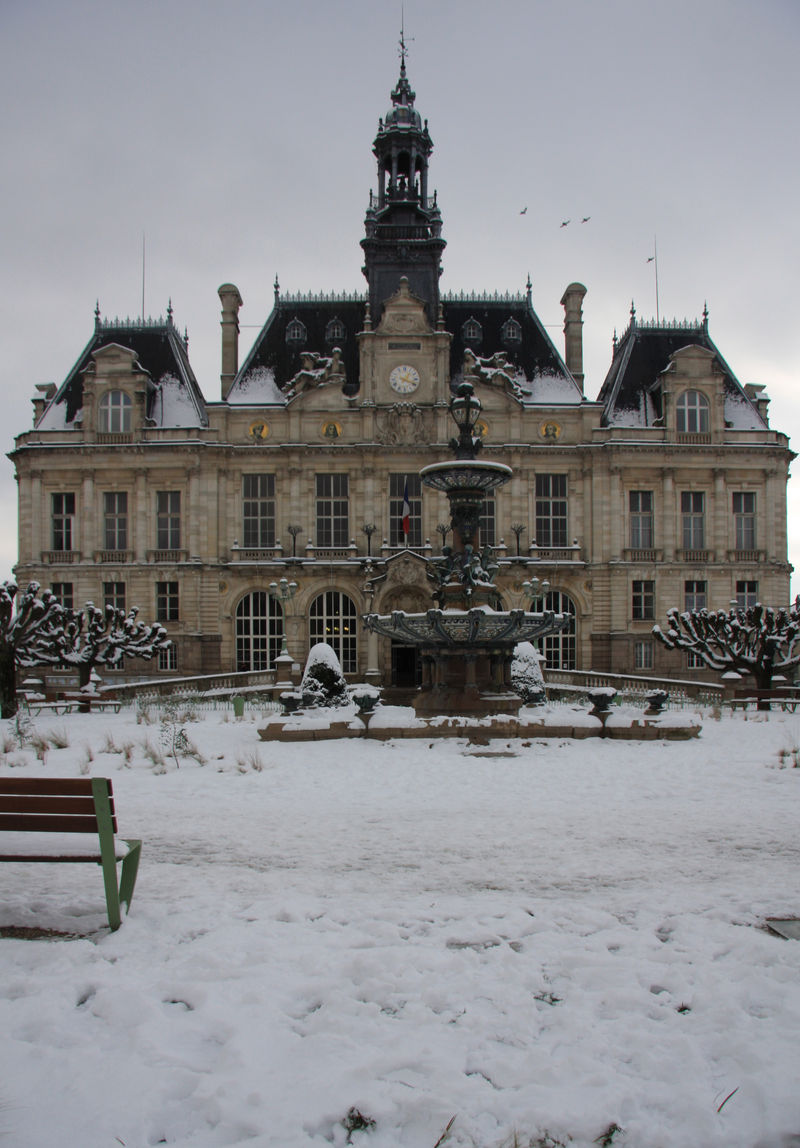 mairie sous la neige